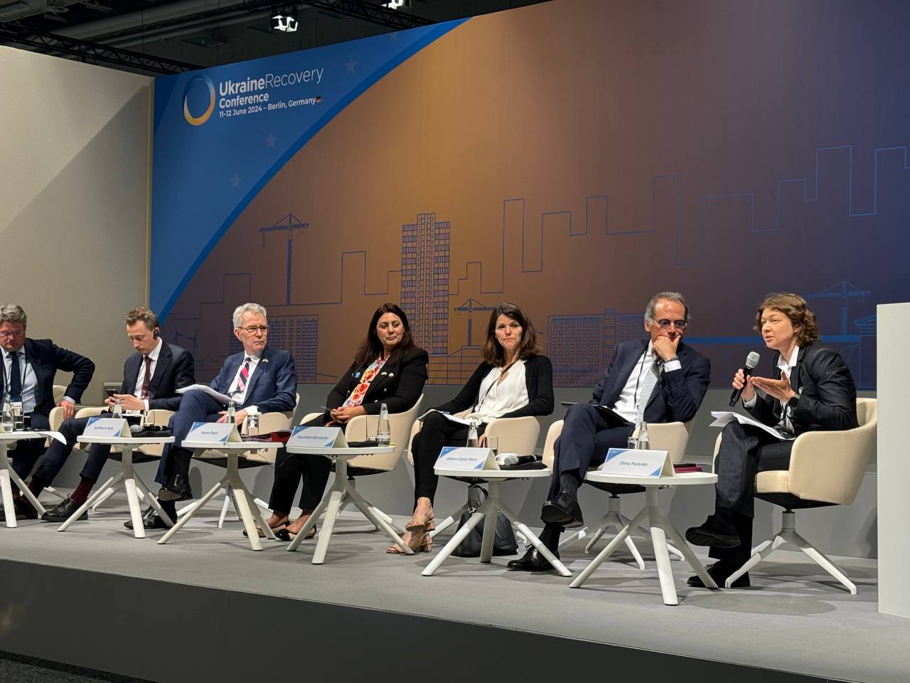 Відповіддю на руйнування енергетики має бути збільшення швидкості її відновлення – Олена Павленко на URC 2024