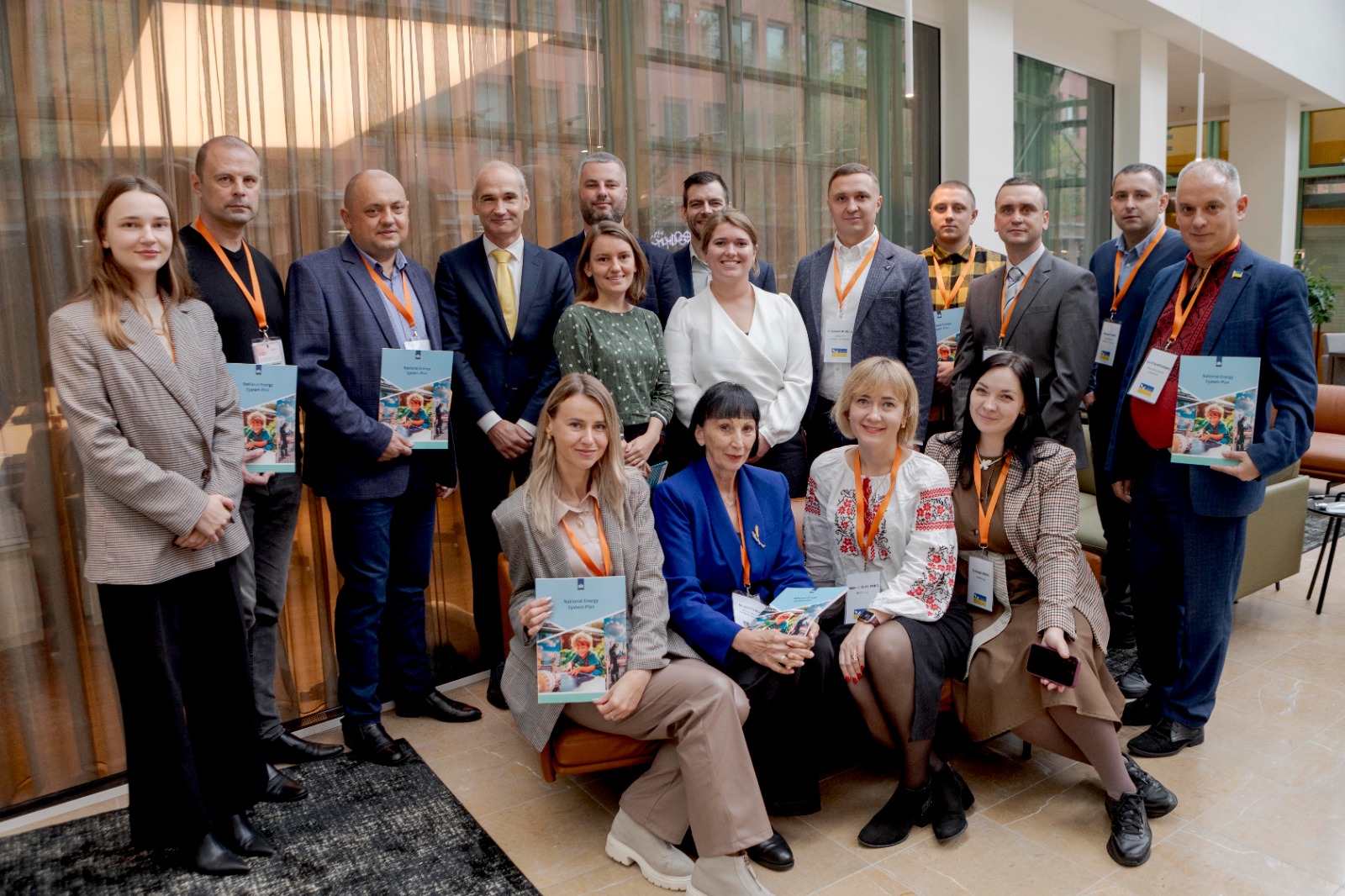 5 cities and 15 meetings in 4 days: Ukrainian communities adopted the leading experience of the Netherlands in energy transition with the assistance of DiXi Group