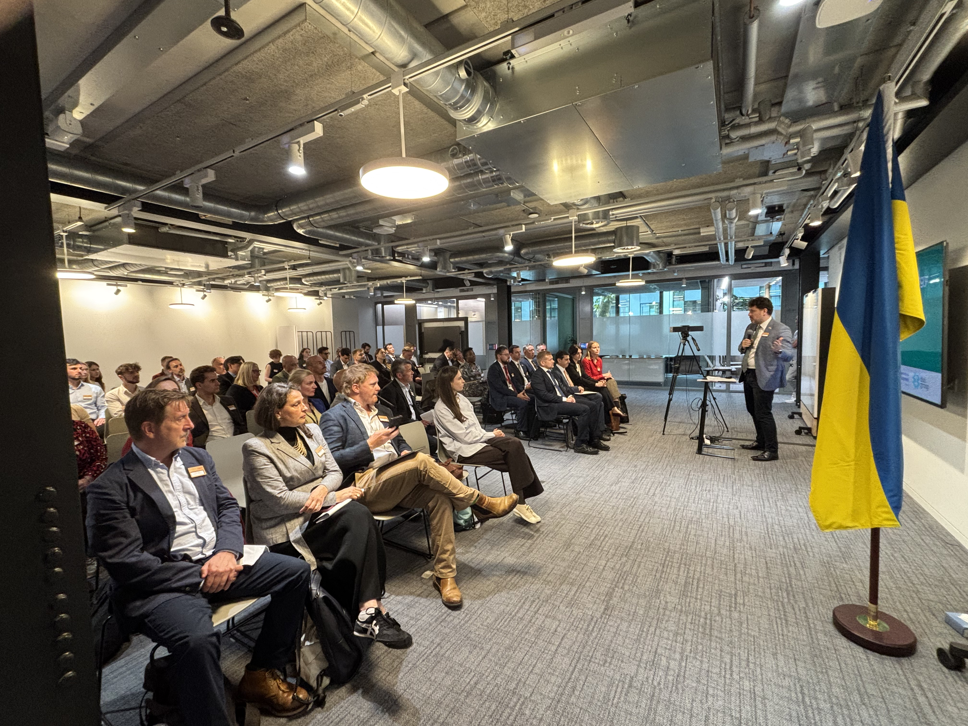 Інвестиційні можливості для бізнесів: Україна у Великій Британії залучає нові партнерства для реалізації НПЕК та відбудови